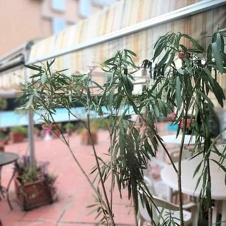 Lorenzo Il Magnifico Elegant With Two Bedrooms Apartment Florence